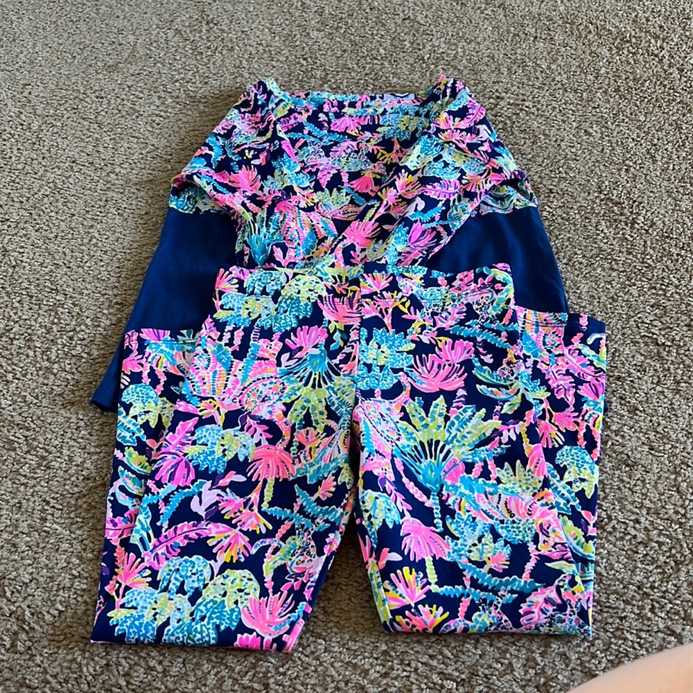 Set Lilly Pulitzer.